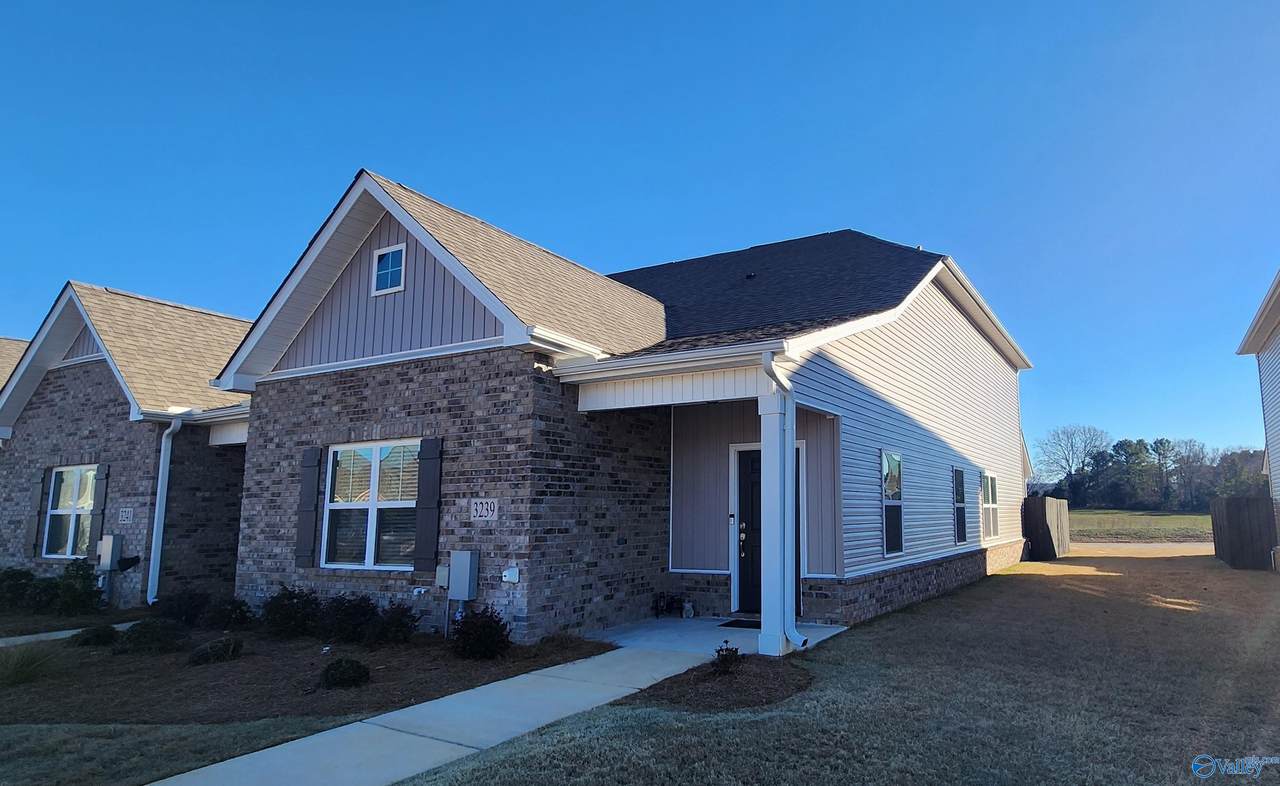 3239 Mcclellan Way - Photo 1