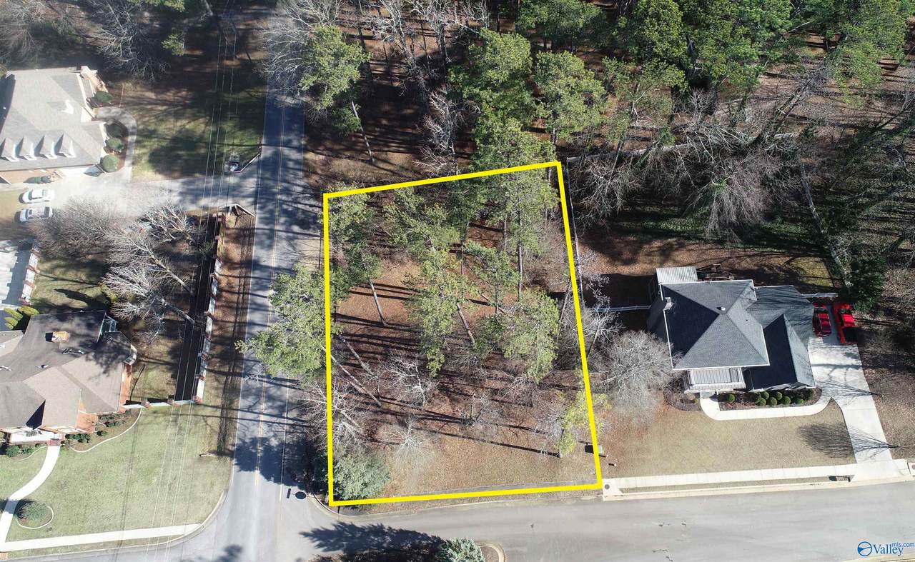 3402 Cedarhurst Drive - Photo 1