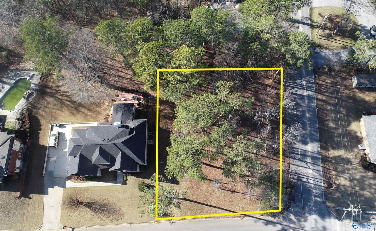 3401 Cedarhurst Drive - Photo 1