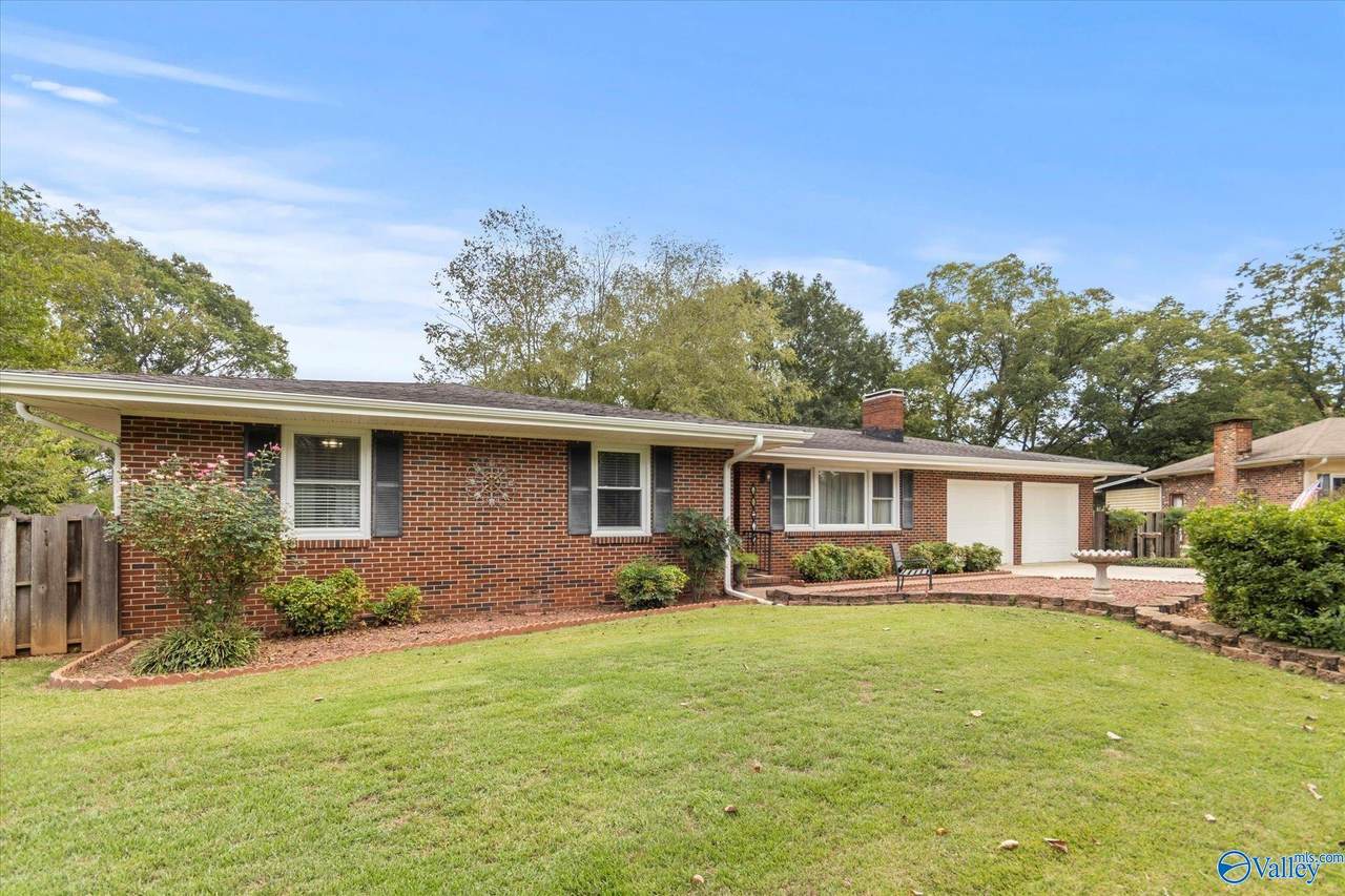 2209 College Street - Photo 1