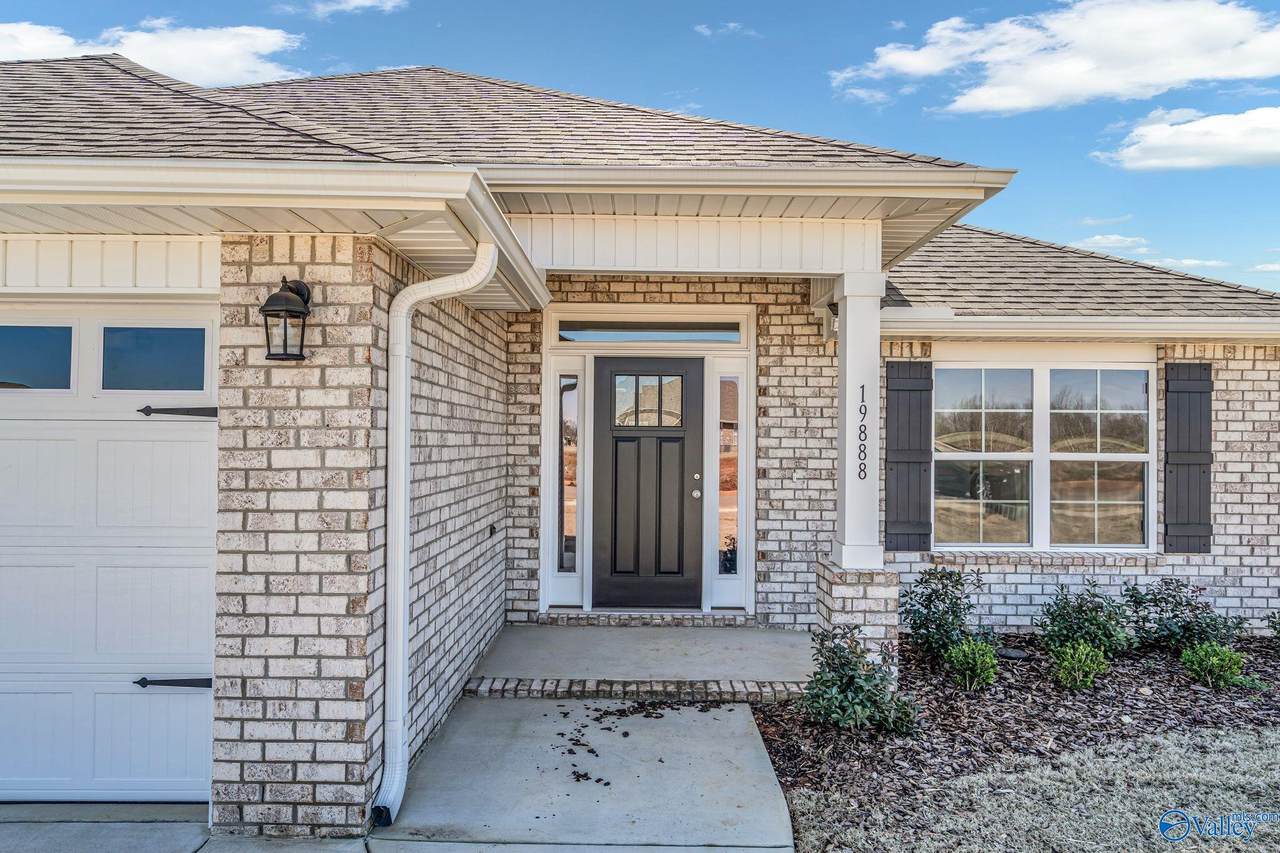 15400 Springbrook Trace - Photo 1