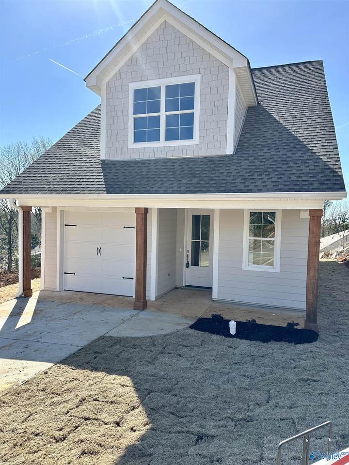 572 Farmingdale Road - Photo 1