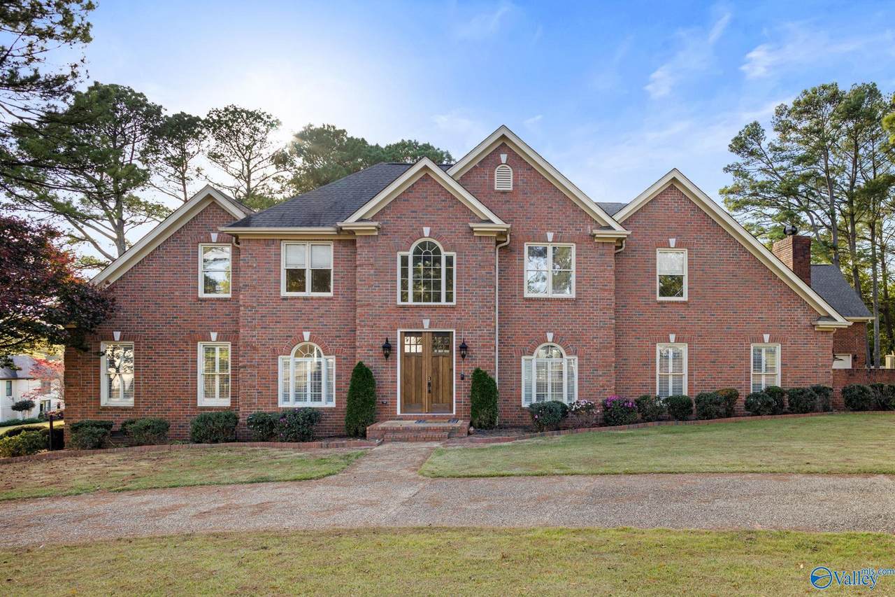 1658 Country Club Drive - Photo 1