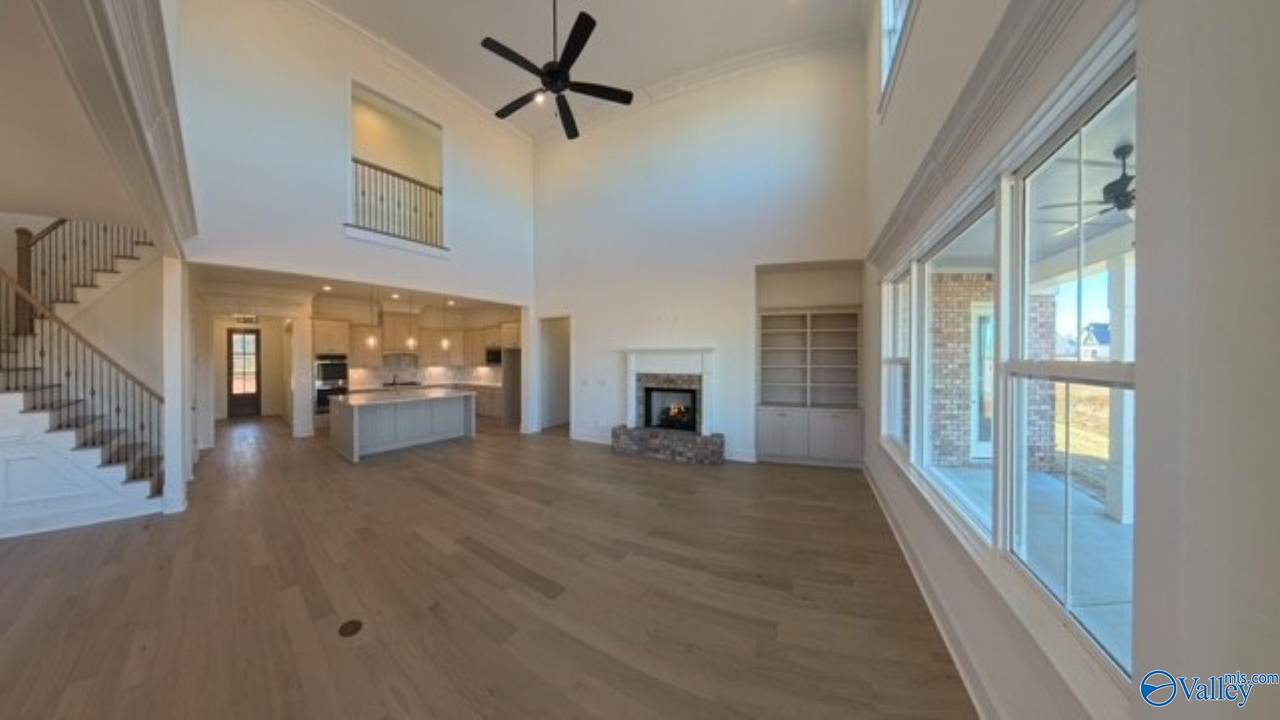 https://bt-photos.global.ssl.fastly.net/nalmls/orig_boomver_1_21888049-2.jpg