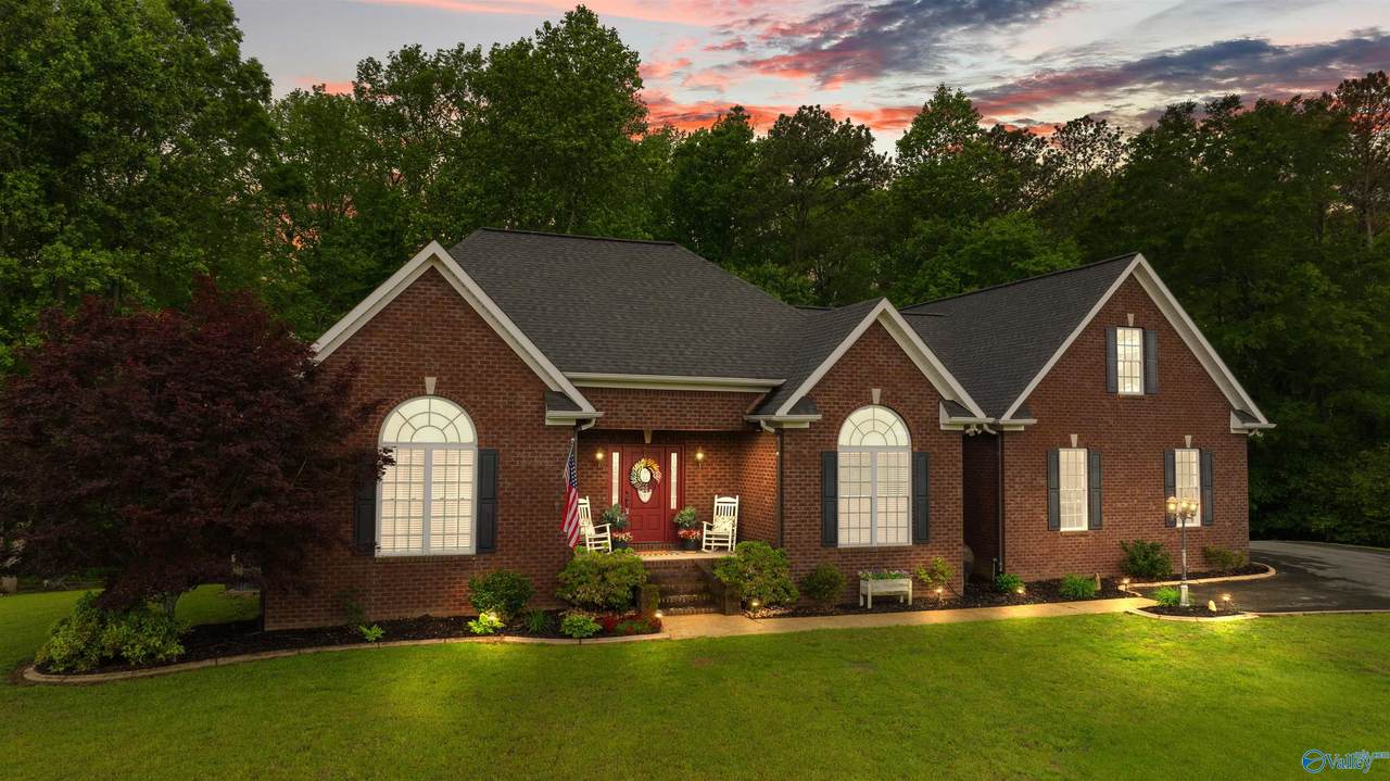 152 West Drive - Photo 1