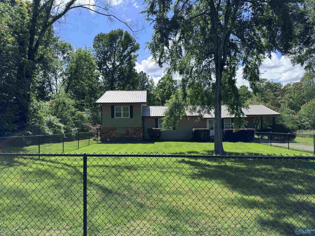 10 Woodland Drive - Photo 1