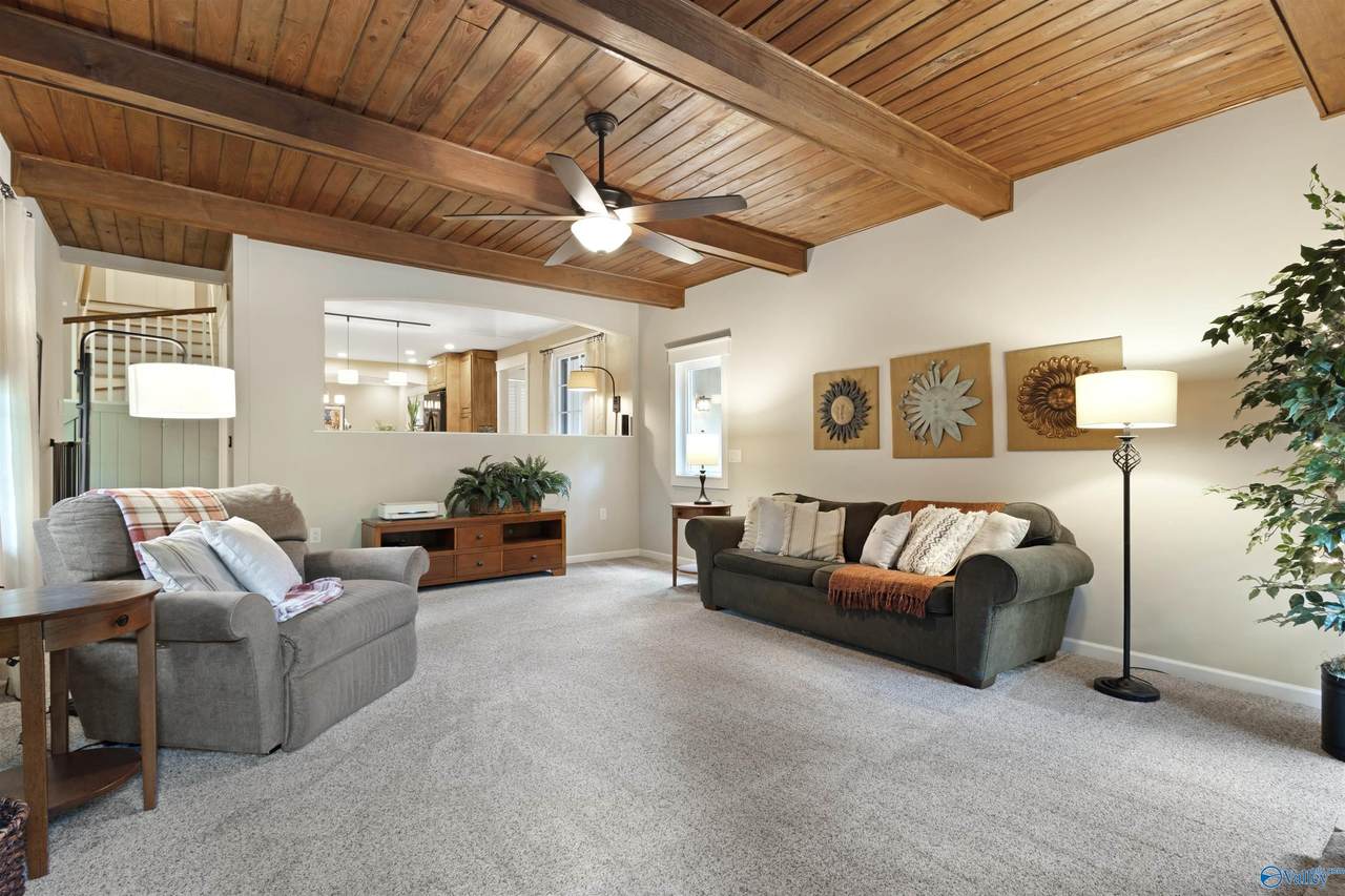 2015 Chapel Hill Road - Photo 1