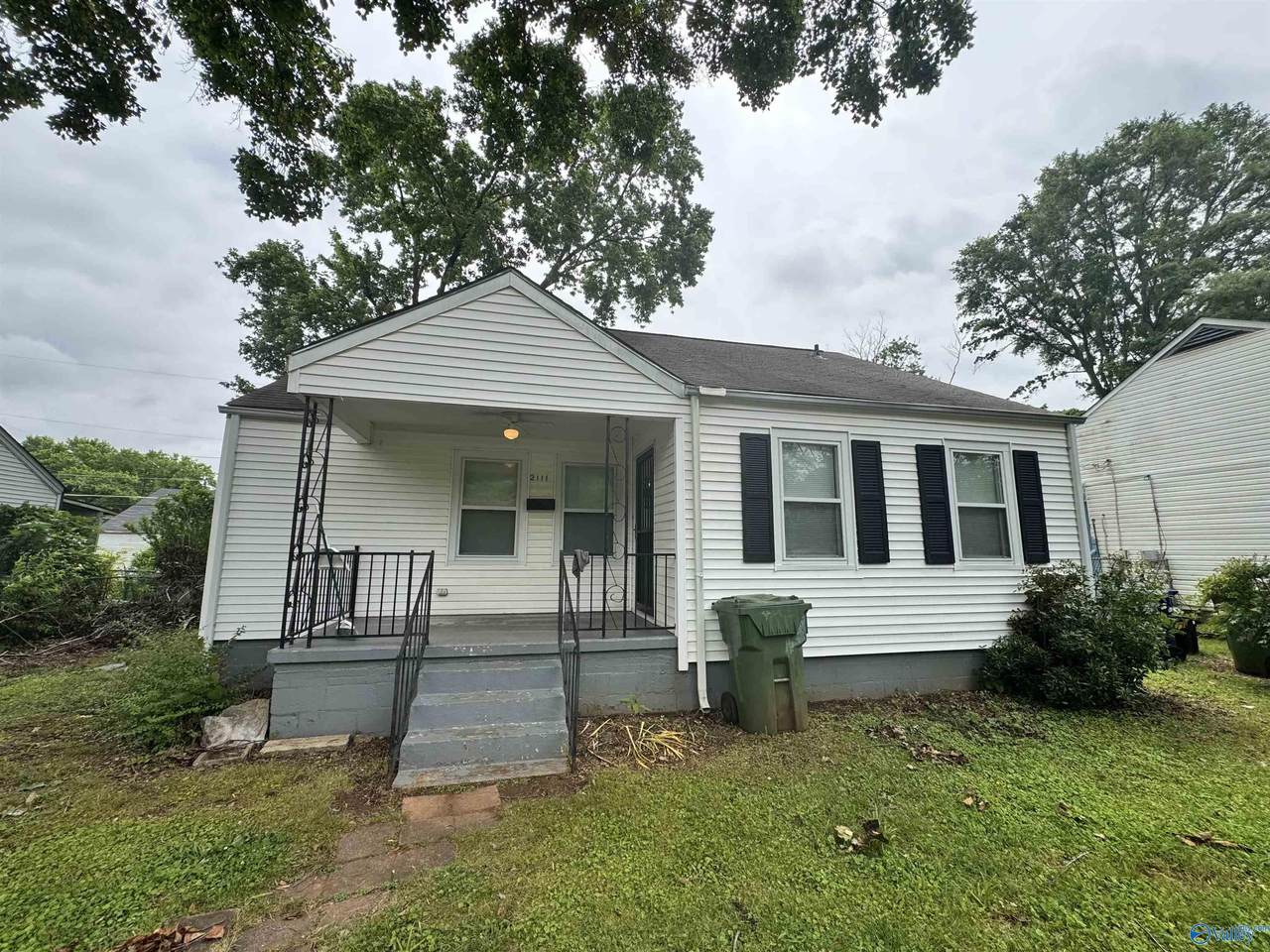 2111 Sycamore Street - Photo 1