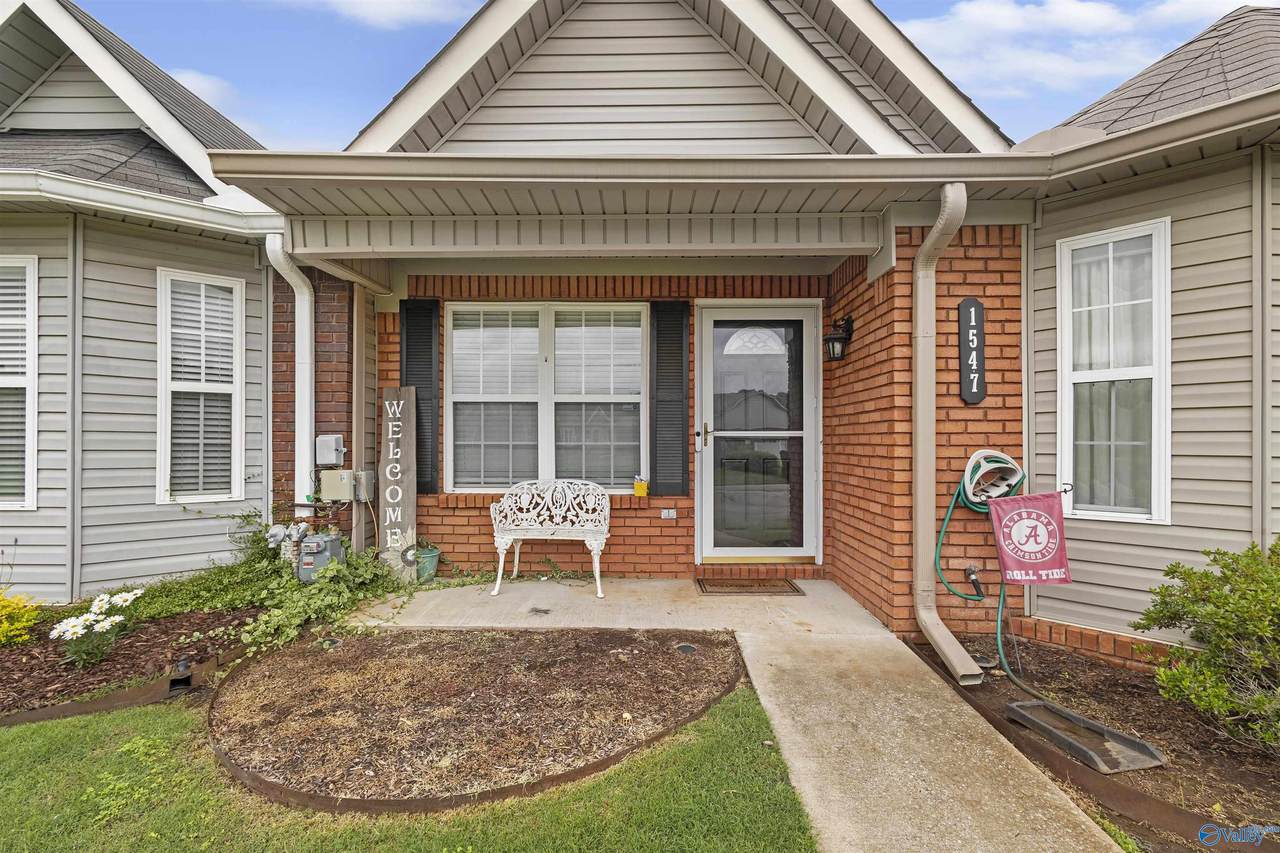1547 Berkley Street - Photo 1
