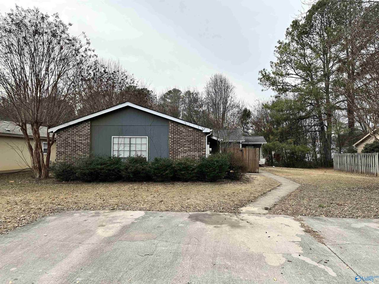127 Westscott Drive - Photo 1