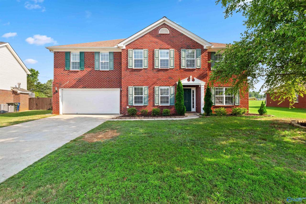 124 Tottenham Way - Photo 1