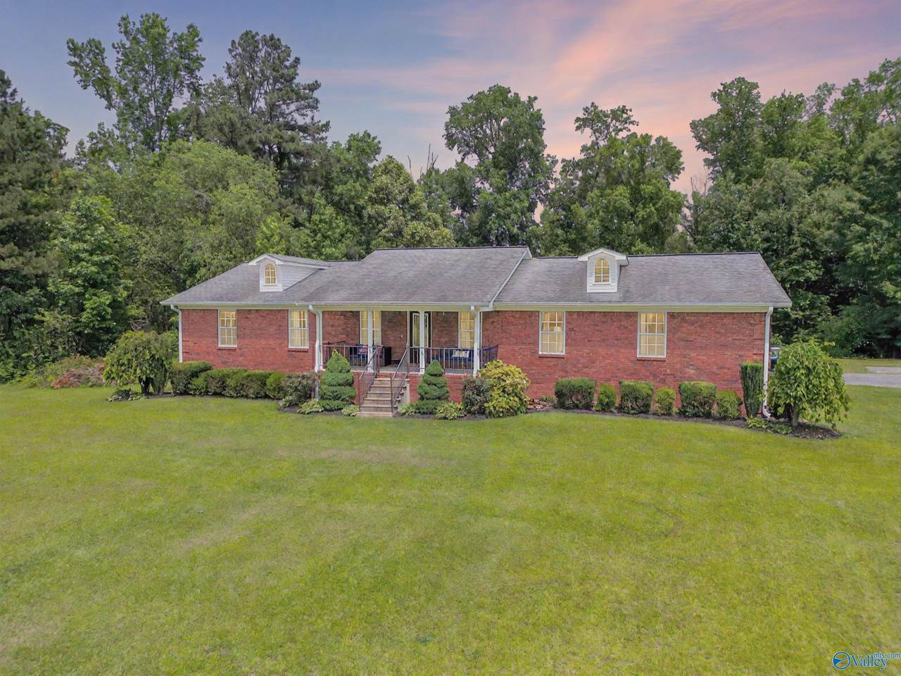 208 Burgess Avenue - Photo 1