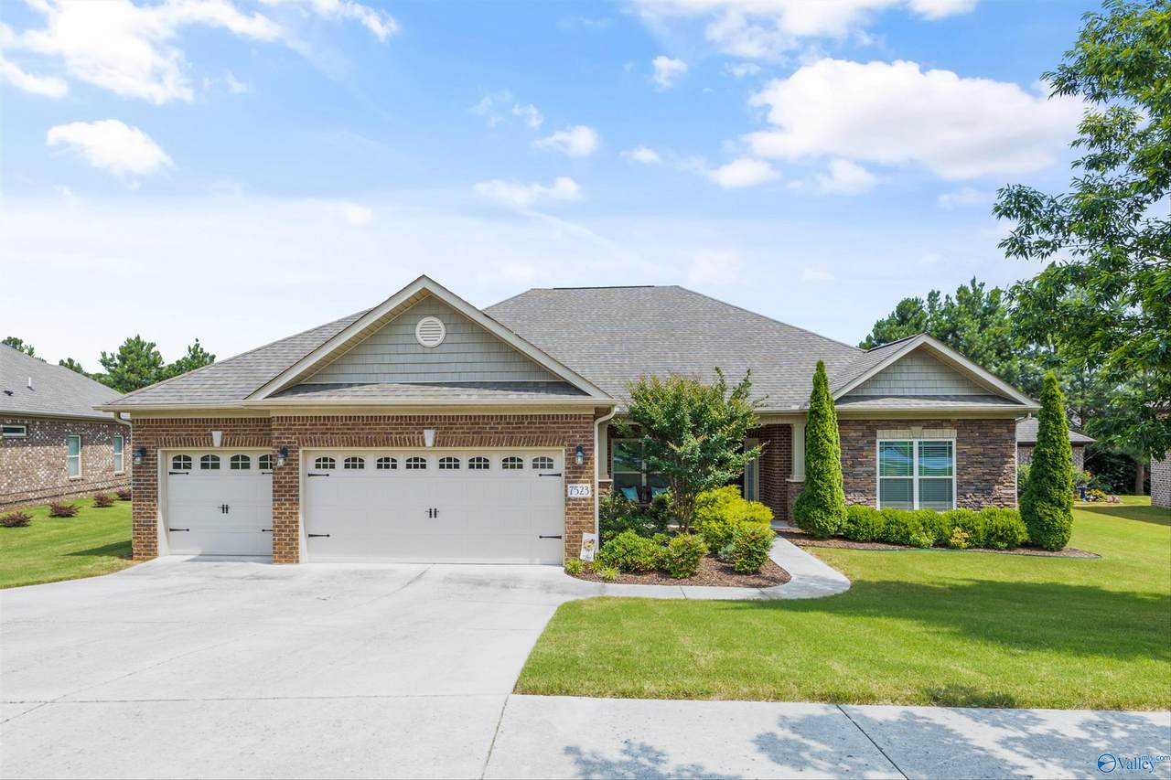 7523 Hadleigh Crest - Photo 1