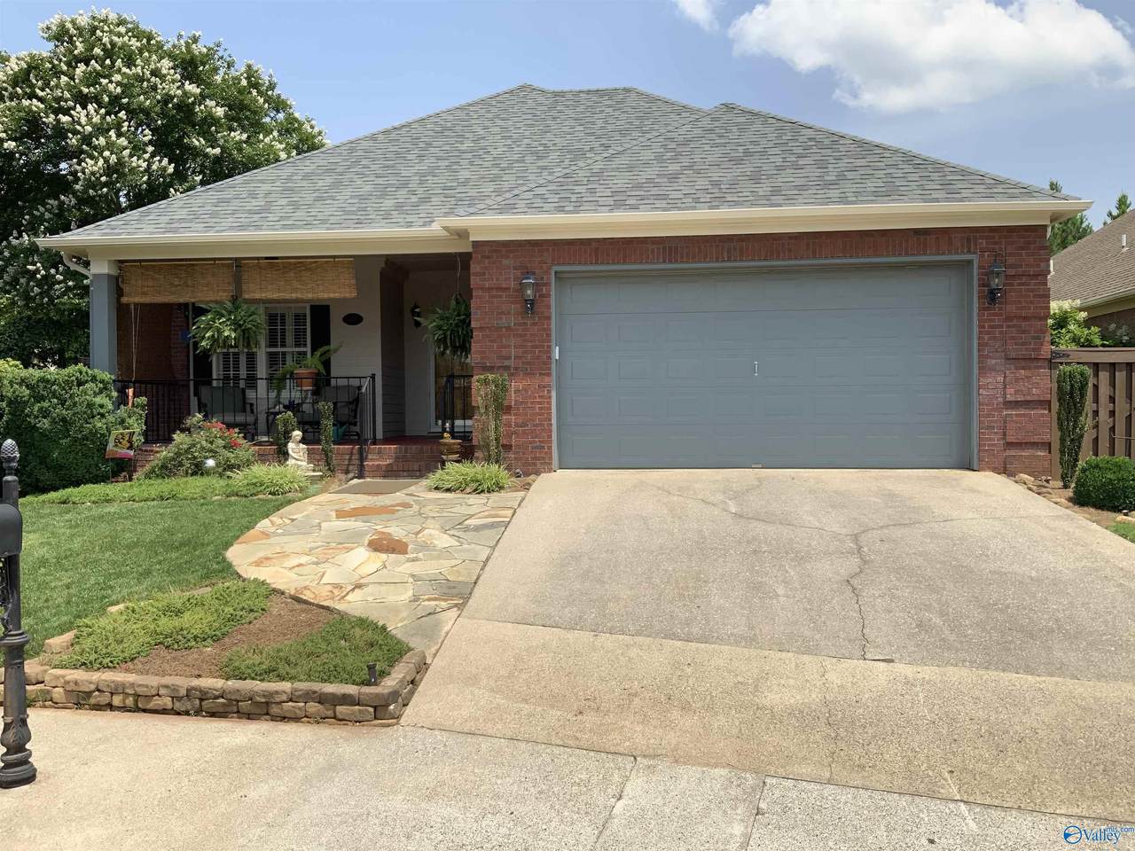 128 Canterbury Drive - Photo 1