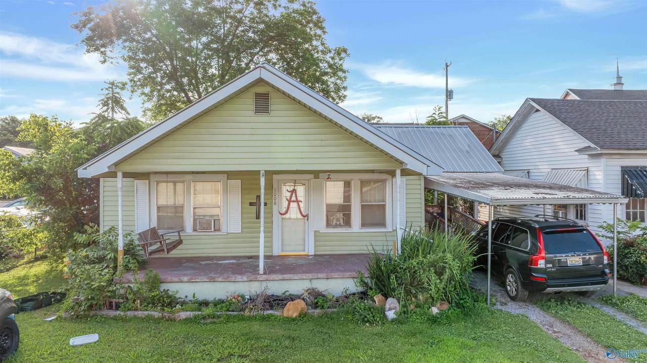 1008 Gault Avenue - Photo 1