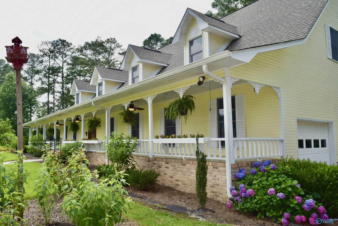 104 Carriage Hill - Photo 1