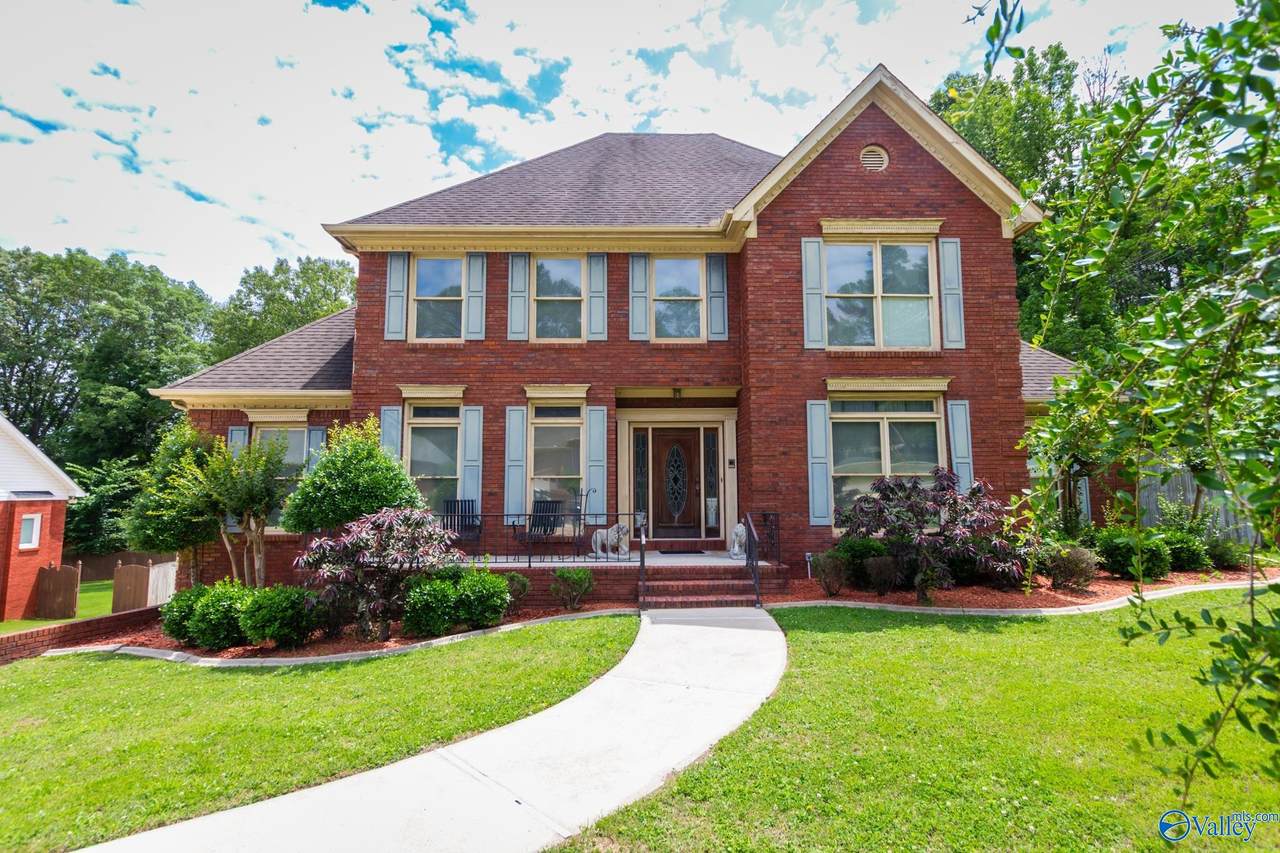 3318 Cedarhurst Drive - Photo 1