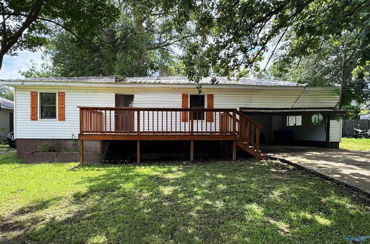 606 8th Avenue - Photo 1