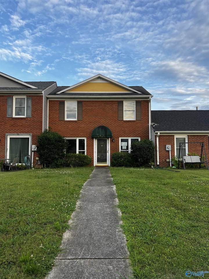 517 Aspen Way - Photo 1