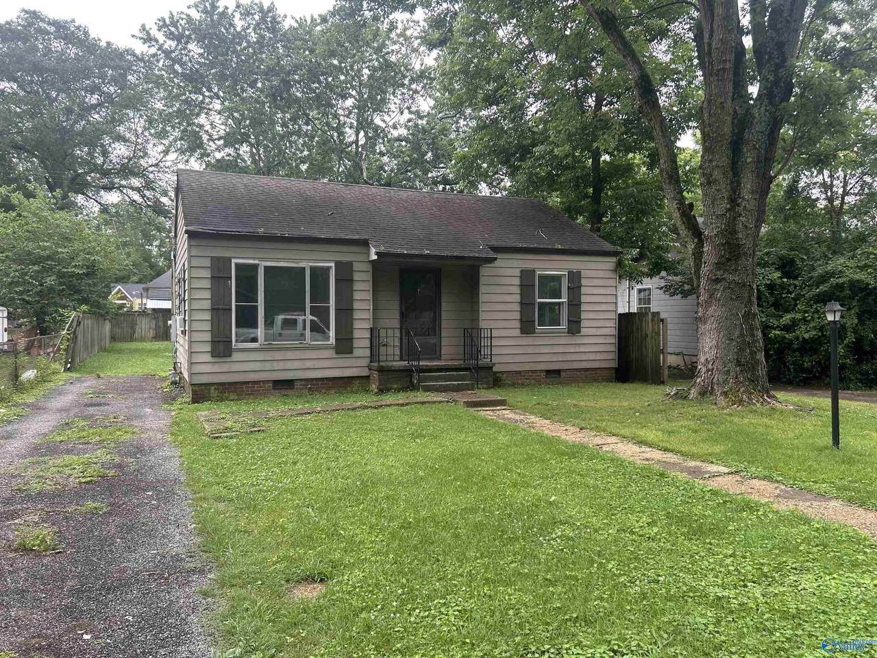 608 7th Avenue - Photo 1
