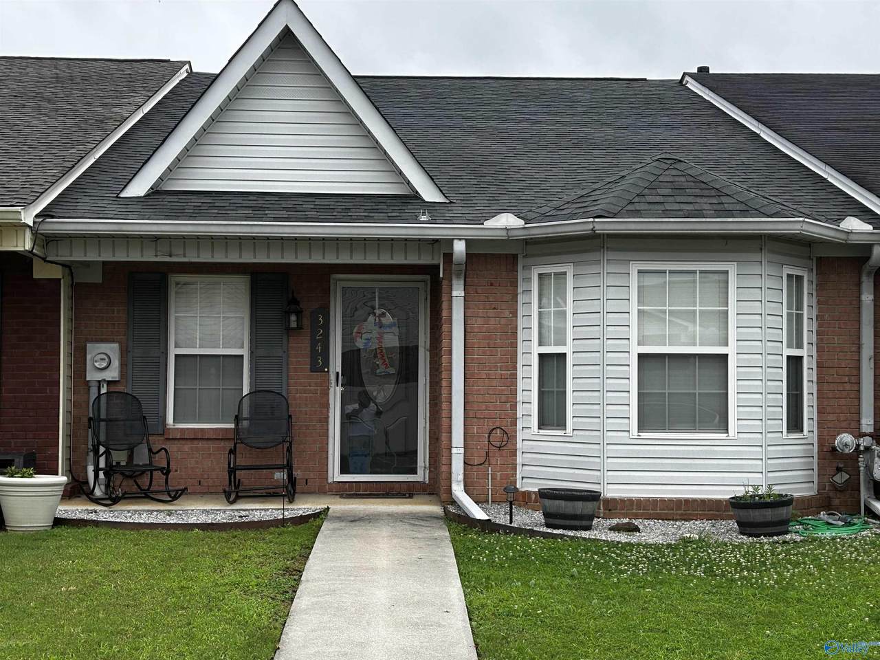 3243 Fieldstone Drive - Photo 1
