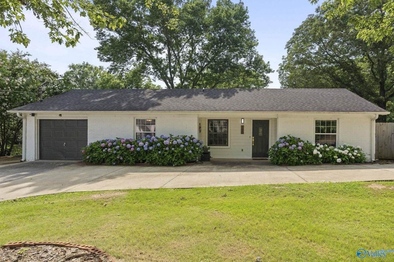 880 Browns Ferry Road - Photo 1