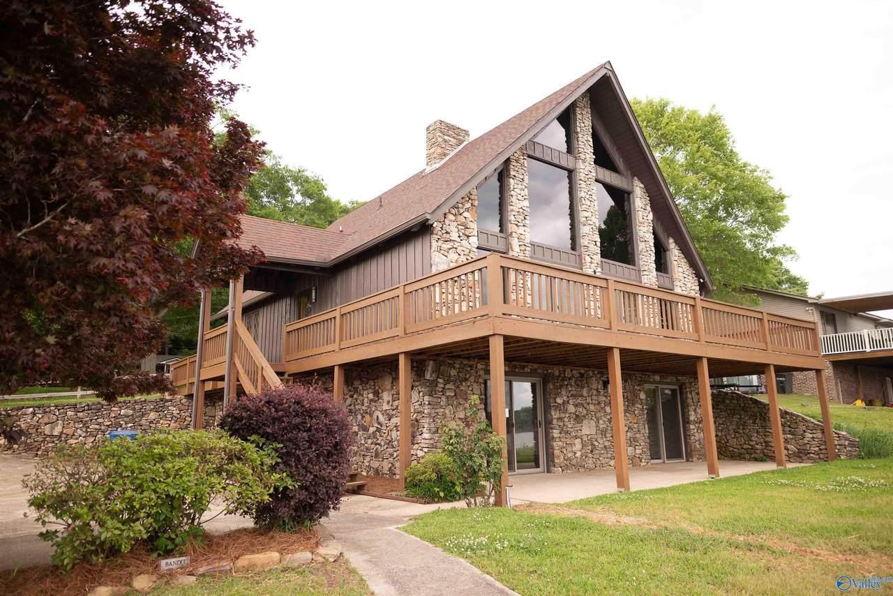 418 Riverton Drive - Photo 1
