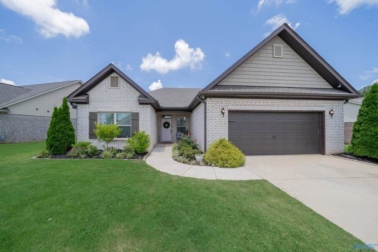 113 Edmund Circle - Photo 1