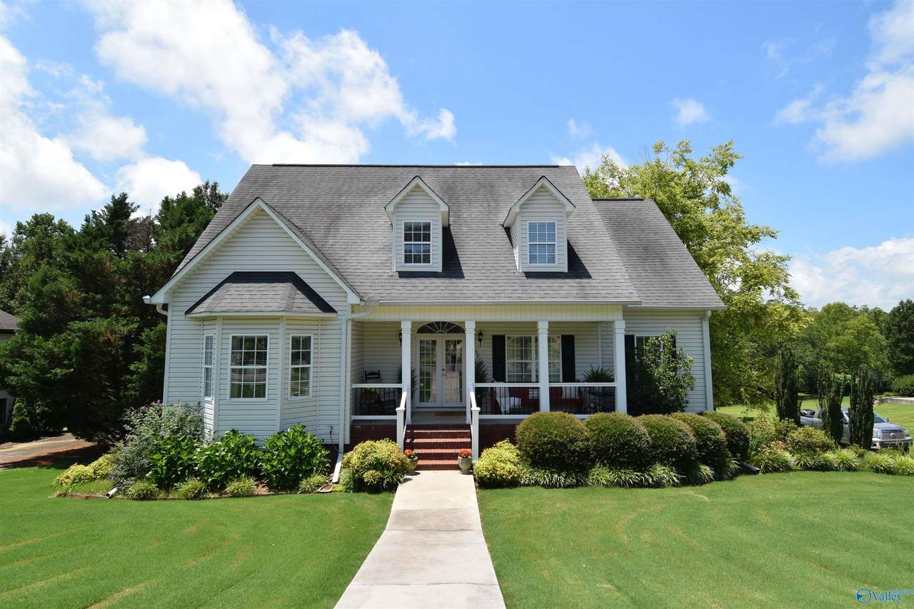 5520 Cedar Mill Drive - Photo 1