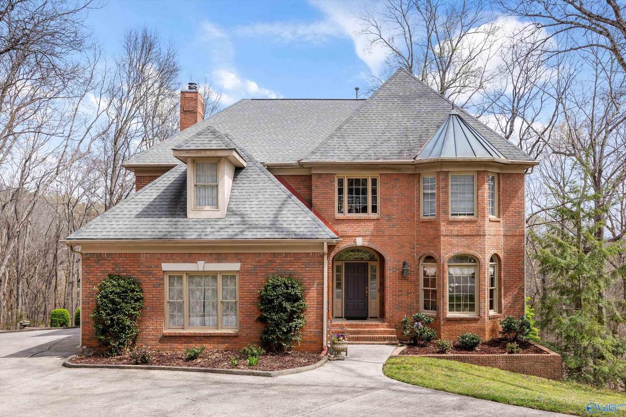 213 Wilson Hall Drive - Photo 1