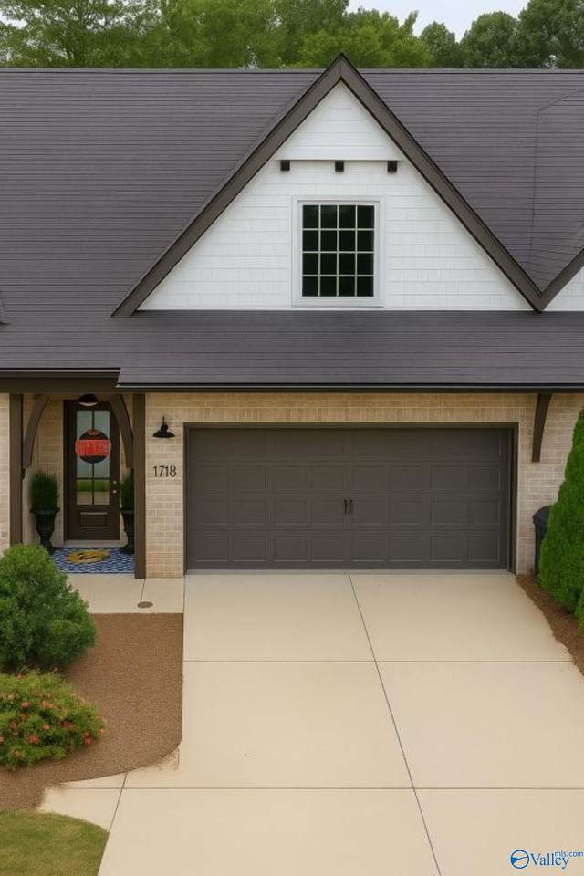 1718 Farmville - Photo 1