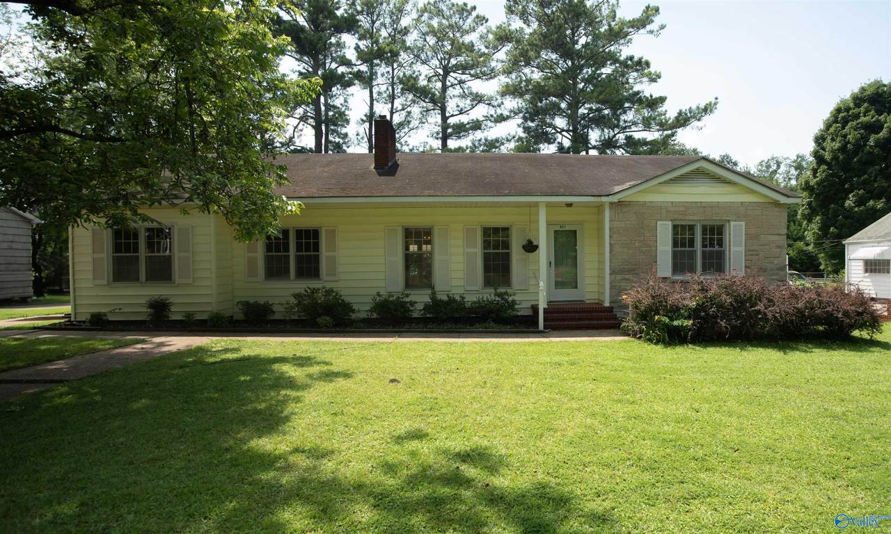 807 14th Avenue - Photo 1