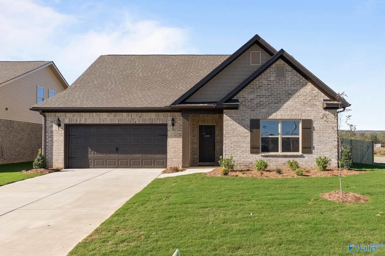 162 Saddle Street - Photo 1