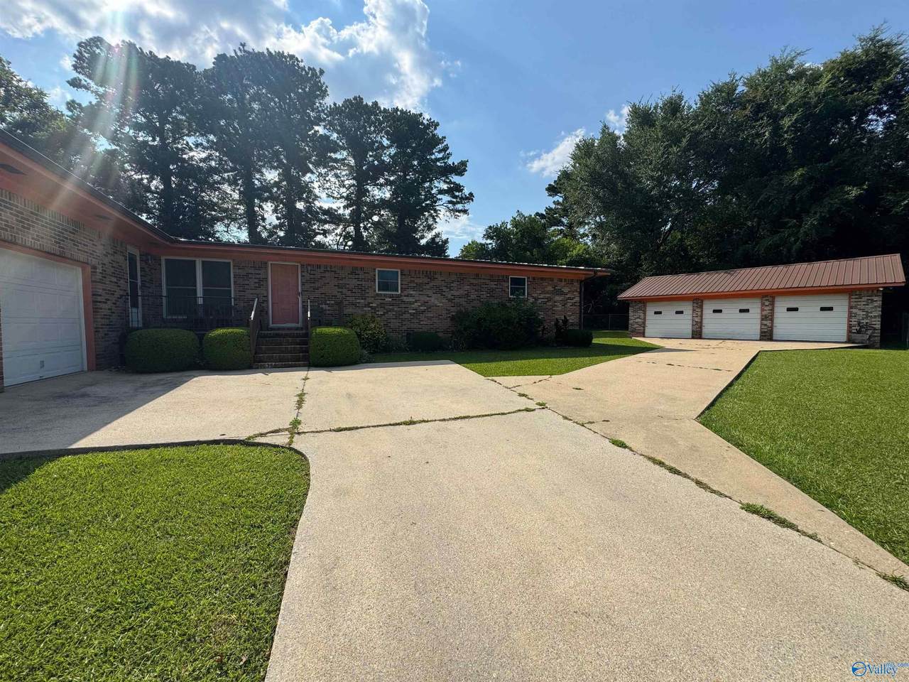 201 Tuskegee Circle - Photo 1