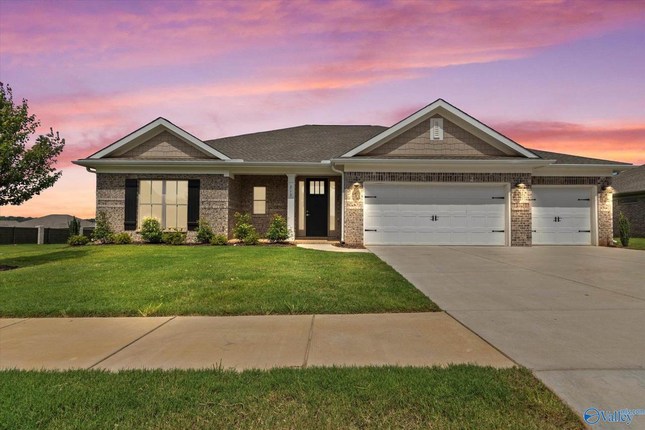 213 Hannaway Circle - Photo 1