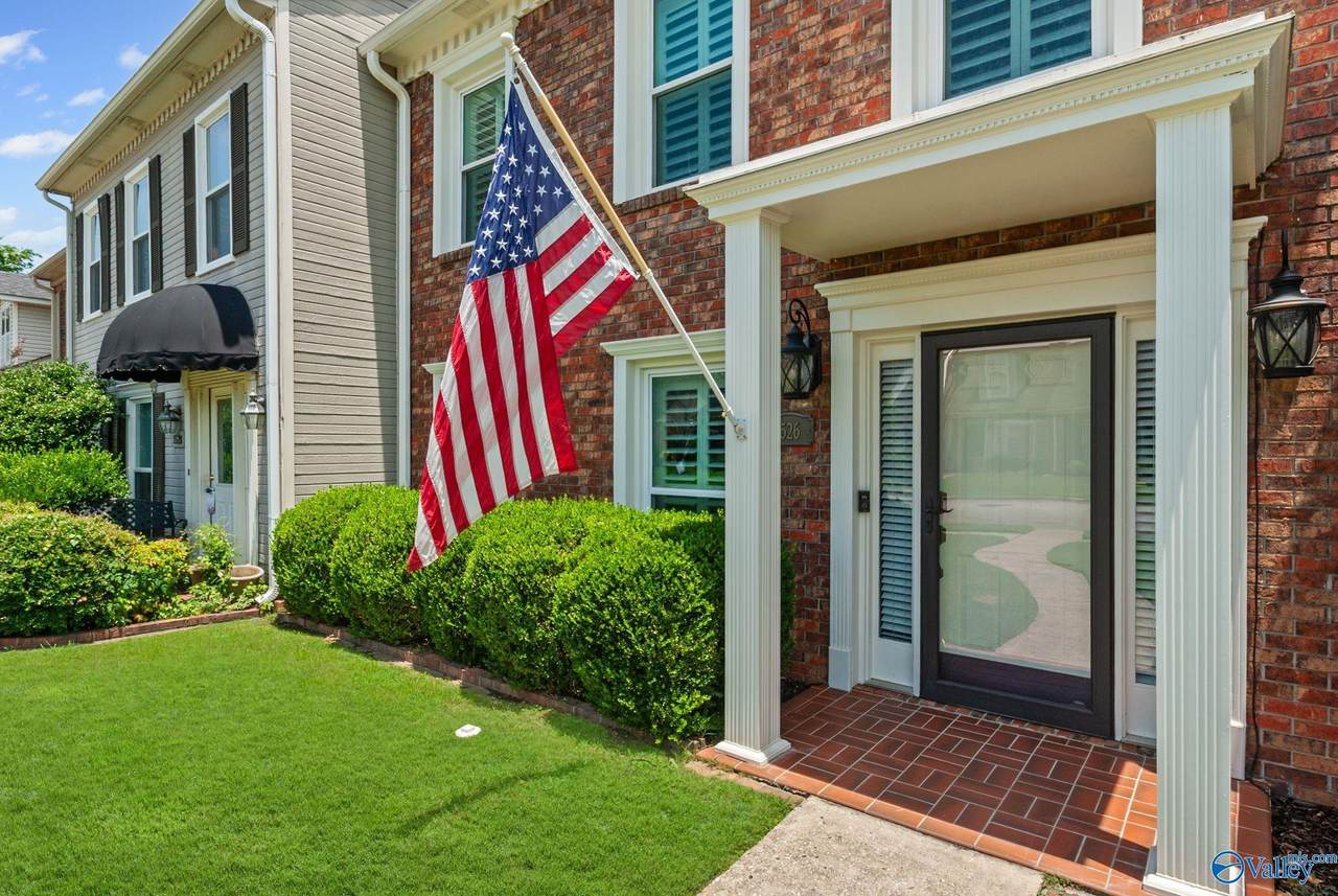 1526 River Bend Place - Photo 1