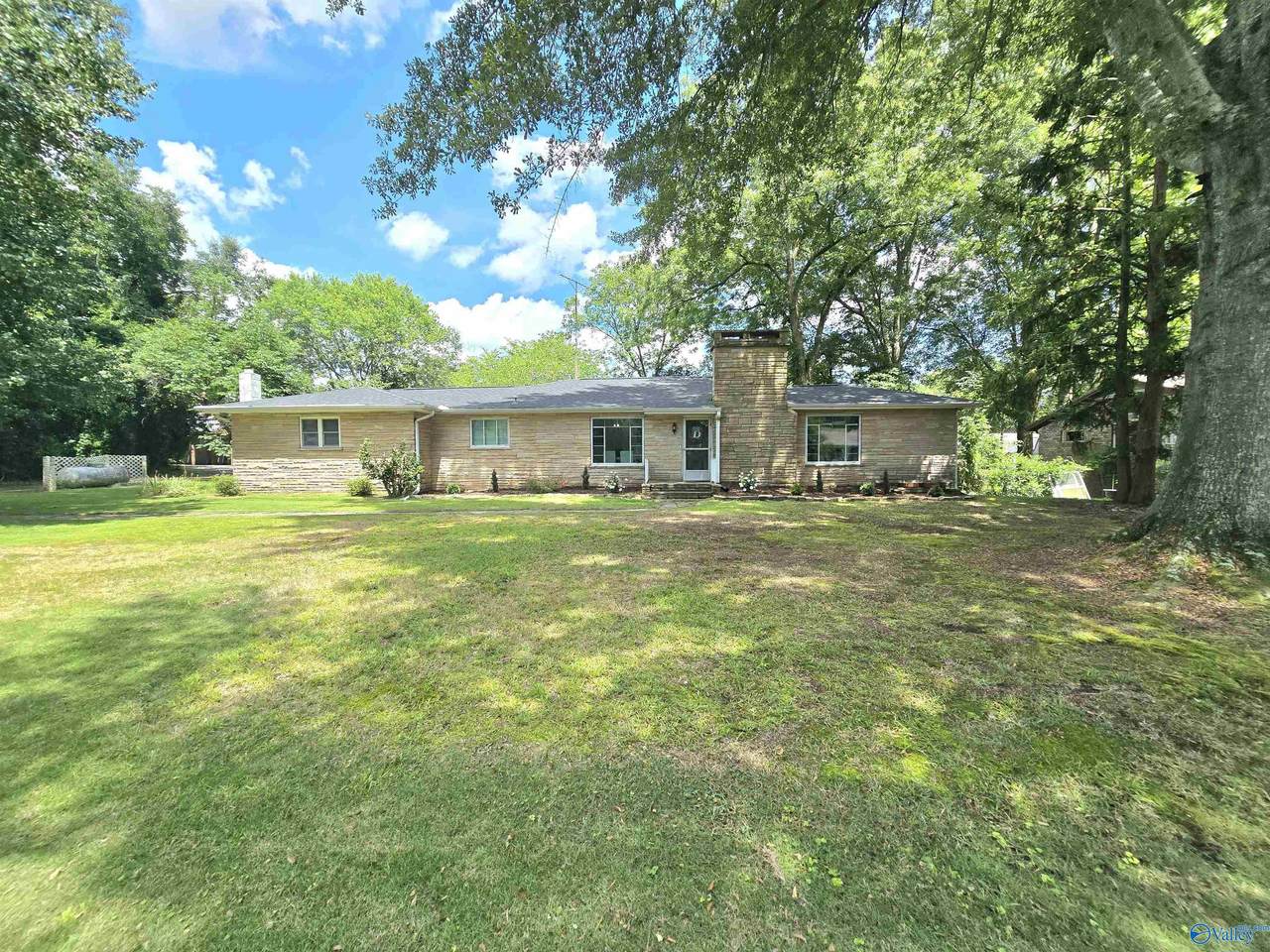 614 6th Street - Photo 1