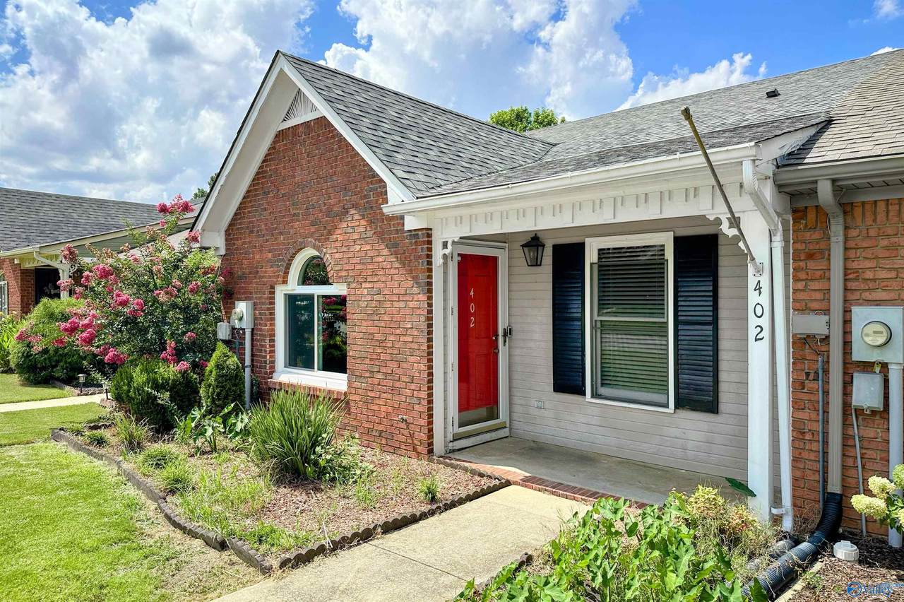 402 Bromwich Street - Photo 1