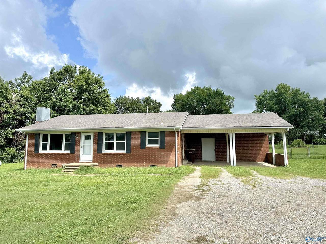 16021 Zehner Road - Photo 1