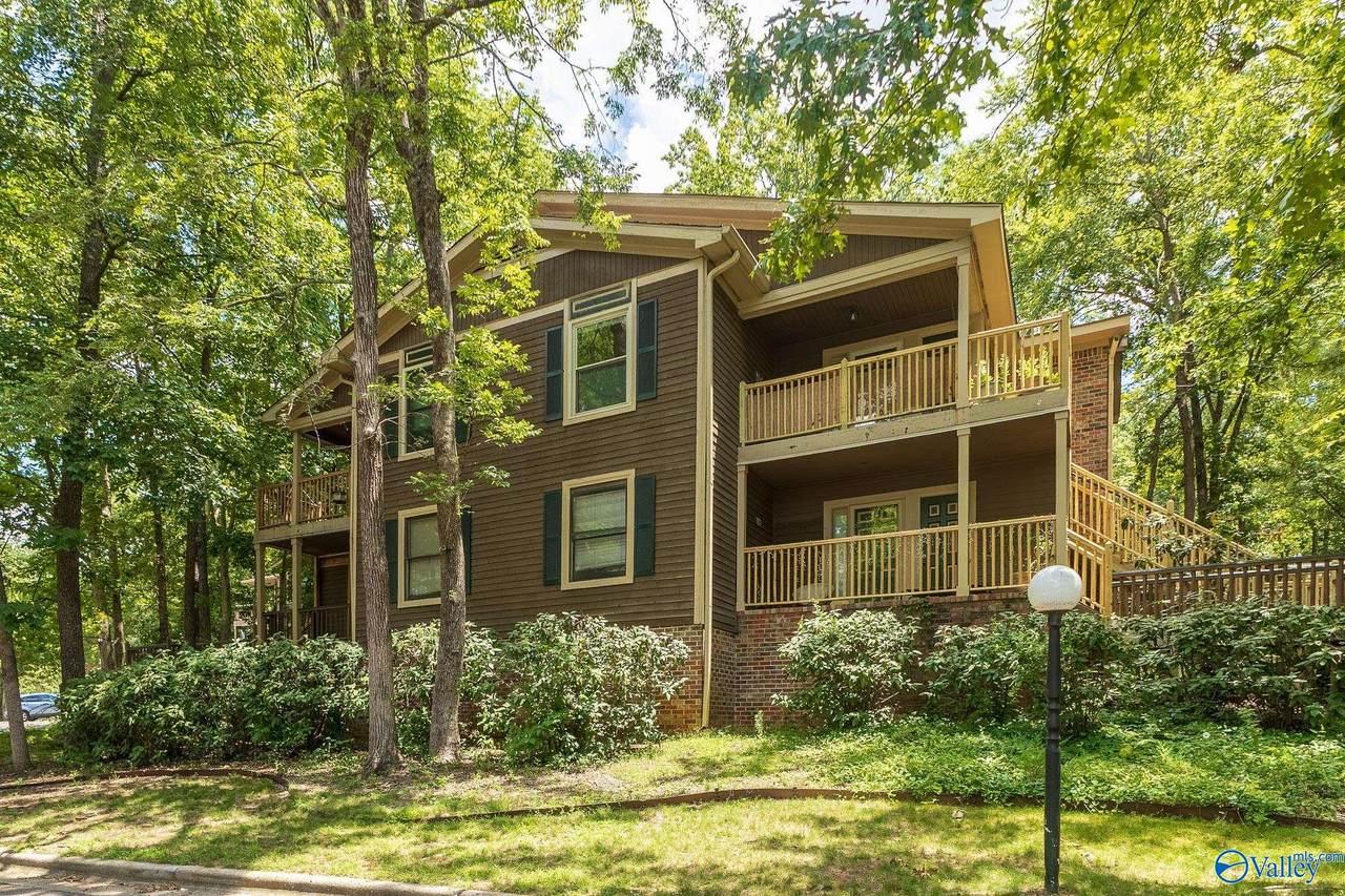 2005 Woodlawn Drive - Photo 1