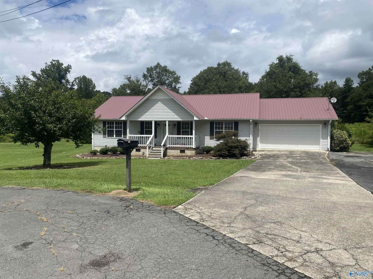 71 Clyde Circle - Photo 1