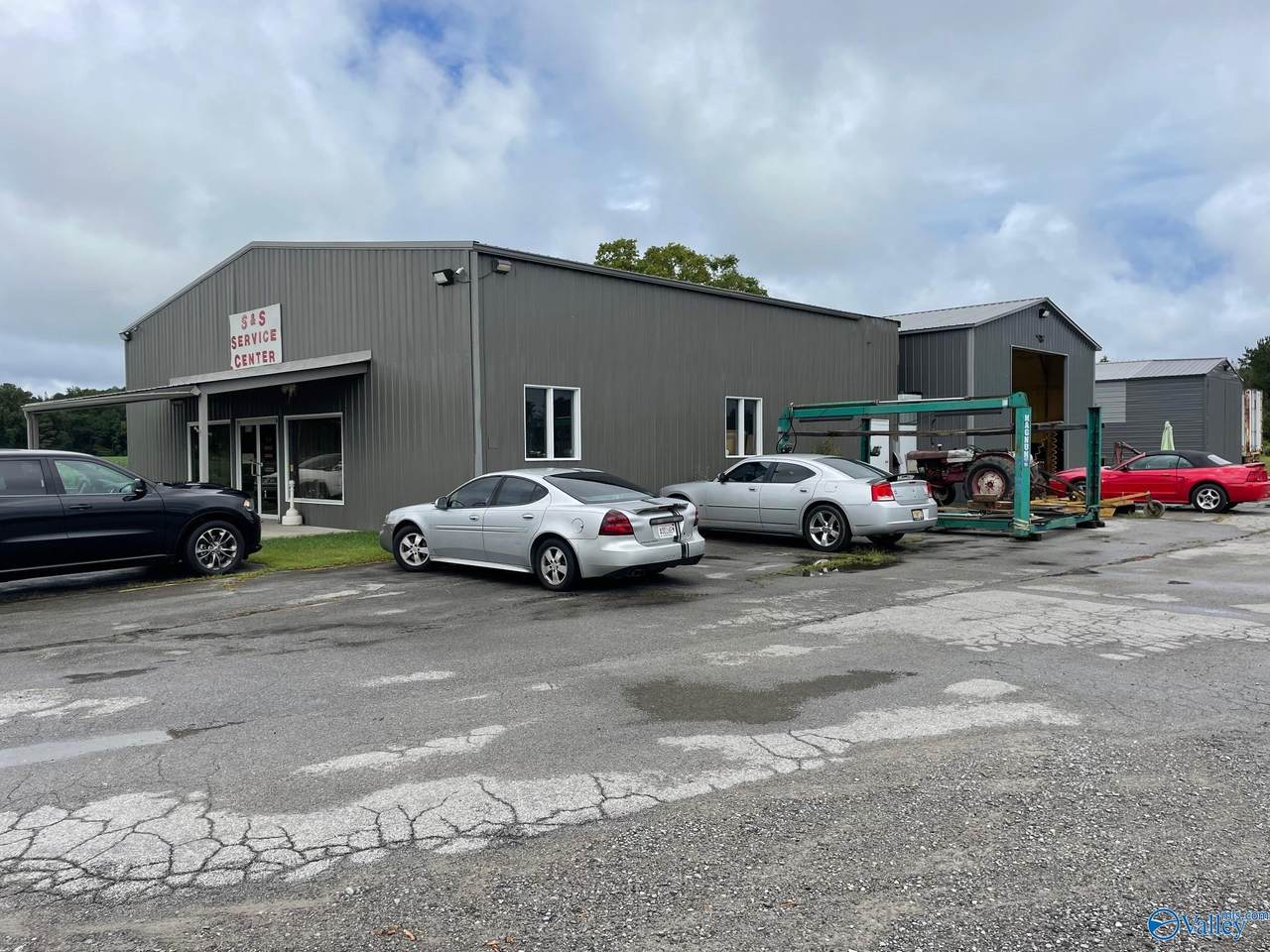 9055 Highway 431 South - Photo 1