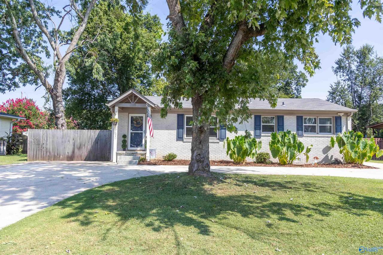 1319 Oakwood Avenue - Photo 1