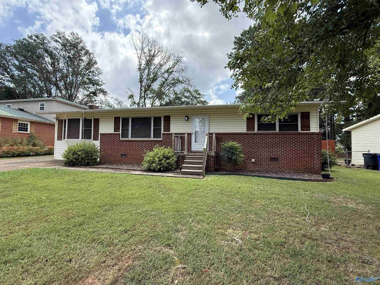 114 Roberts Street - Photo 1