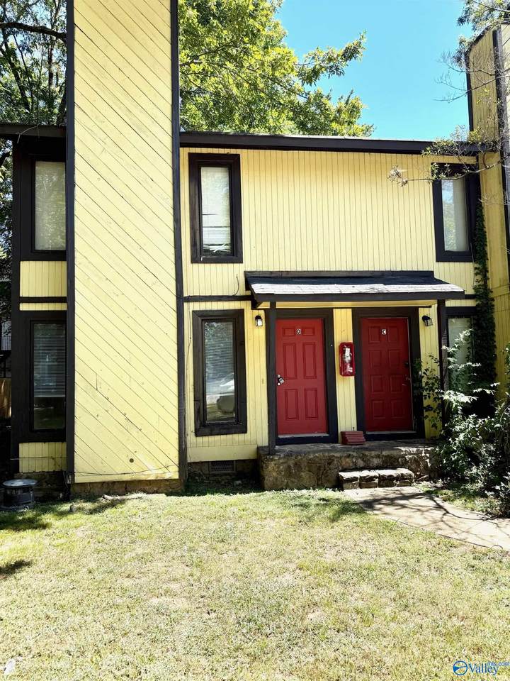 9015 Mahogany Row - Photo 1