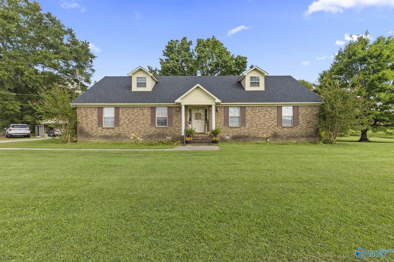 140 Sardis Drive - Photo 1