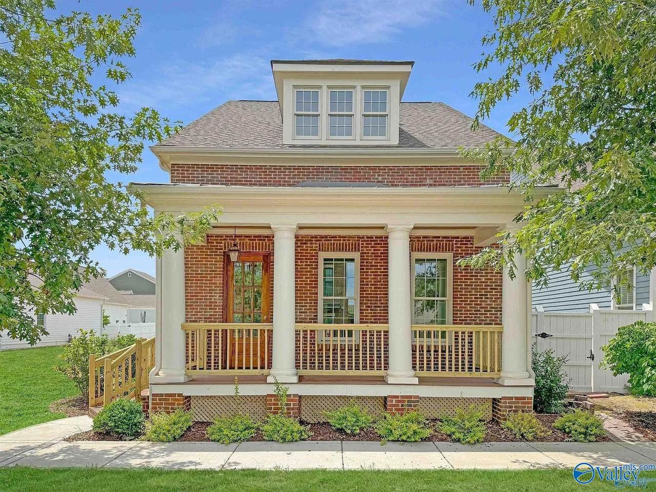 227 Mission Street - Photo 1