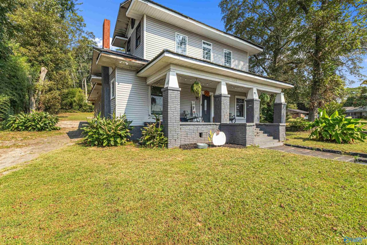 212 4th Street - Photo 1