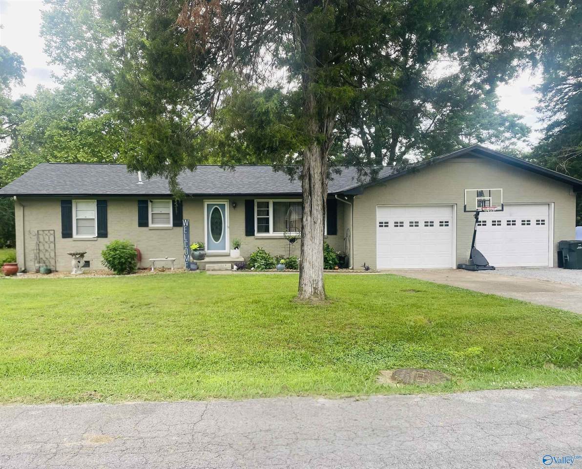 42 Sherwood Drive - Photo 1