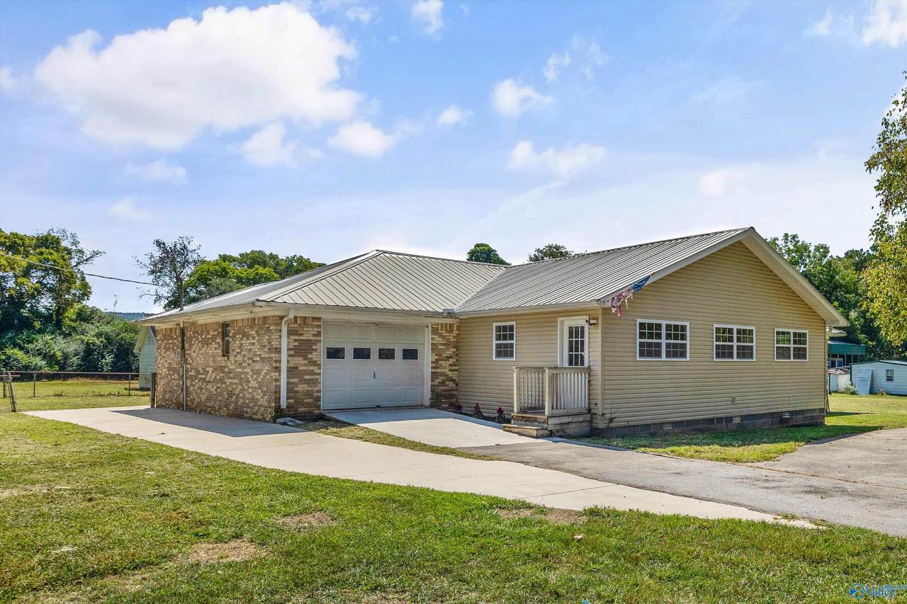 293 Neal Drive - Photo 1